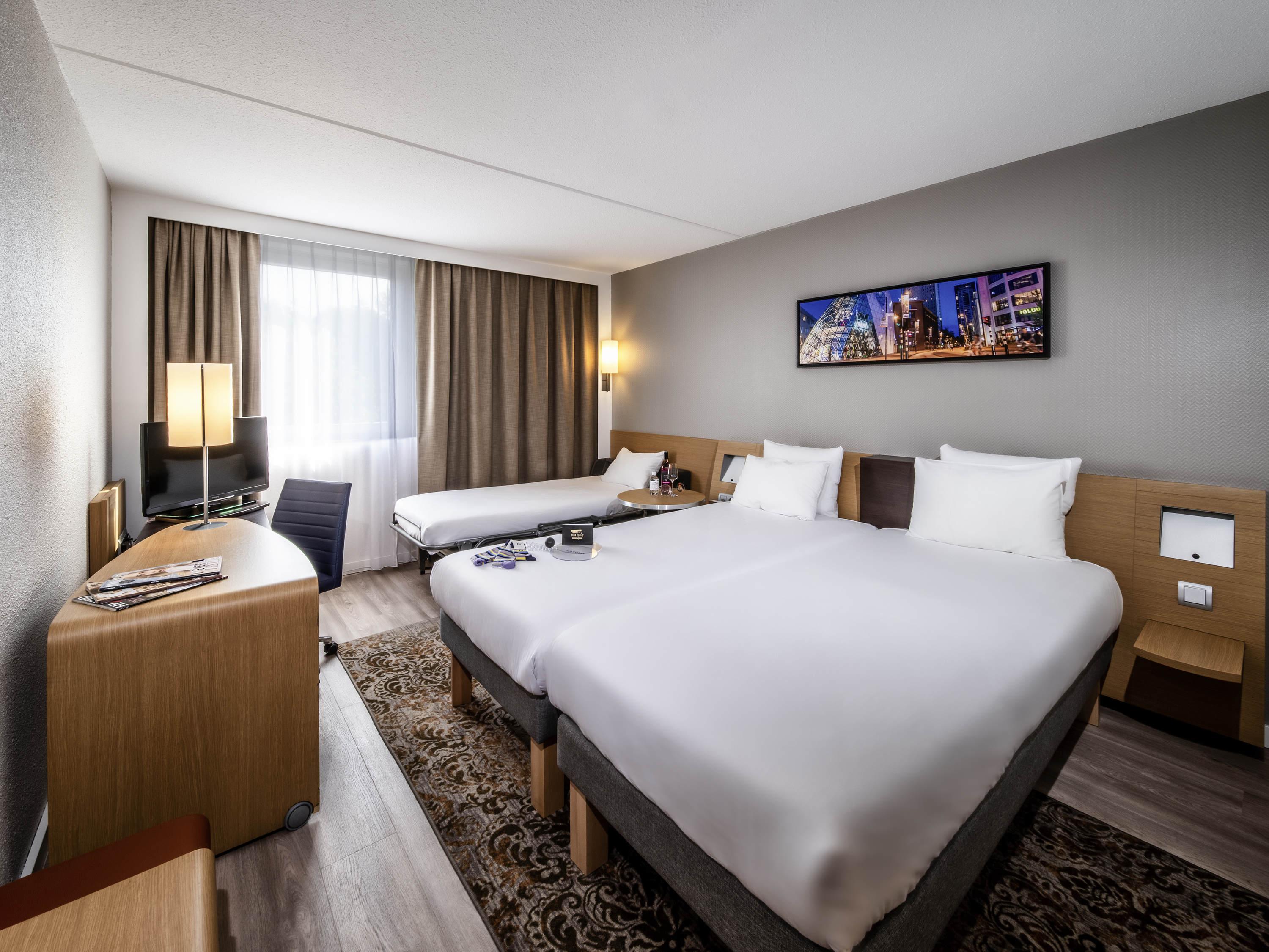 โนโวเทล ไอนด์โฮเฟน Hotel ไอนด์โฮเวน ภายนอก รูปภาพ