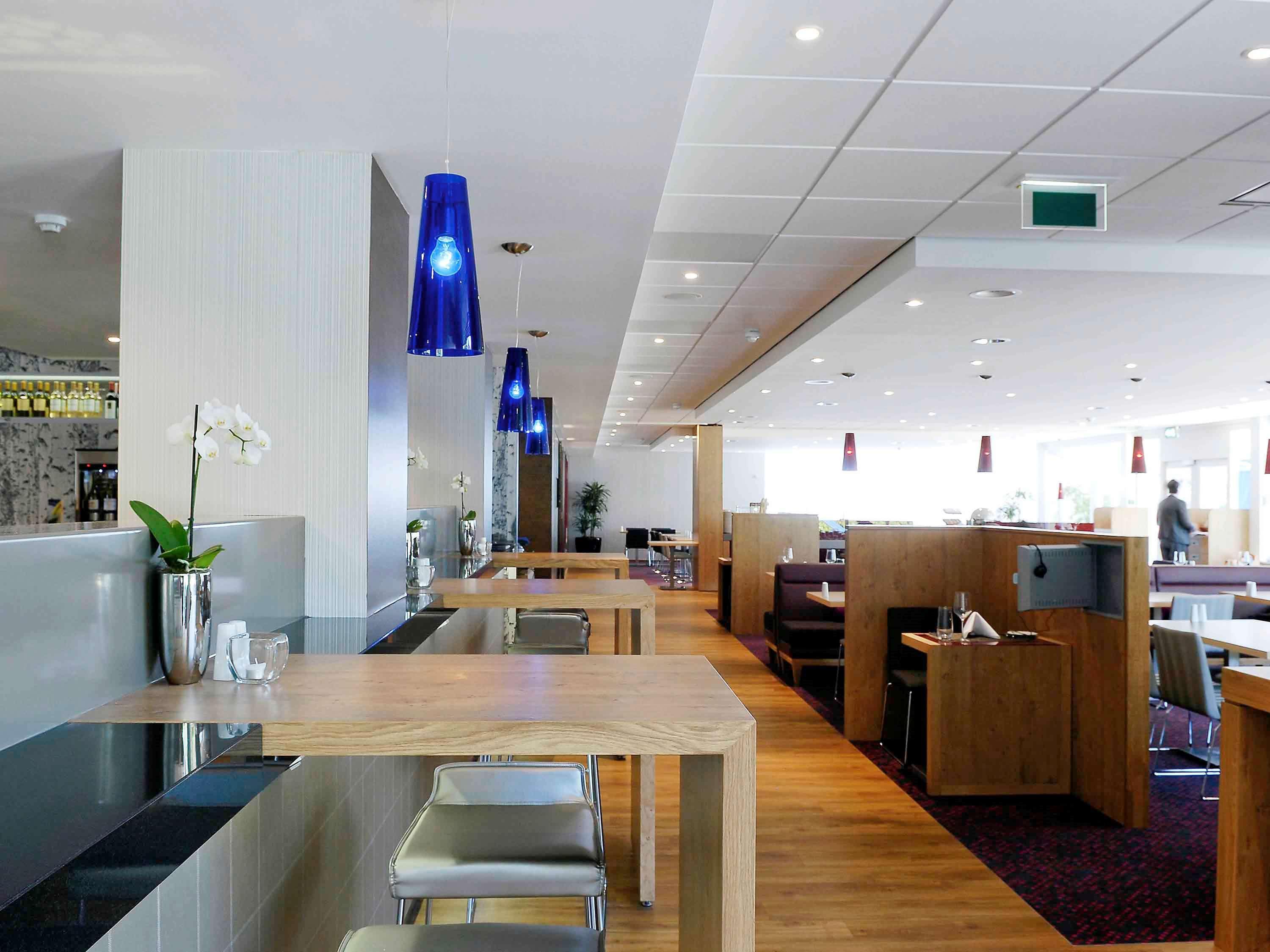 โนโวเทล ไอนด์โฮเฟน Hotel ไอนด์โฮเวน ภายนอก รูปภาพ